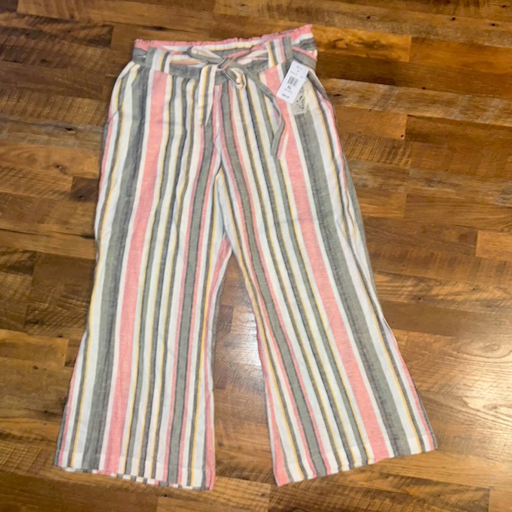 NWT Linen Pants~XL with elastic/ tie waist~Bottom of legs have slit @12 inches